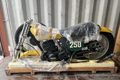 Suzuki TM250 dirt bike auction