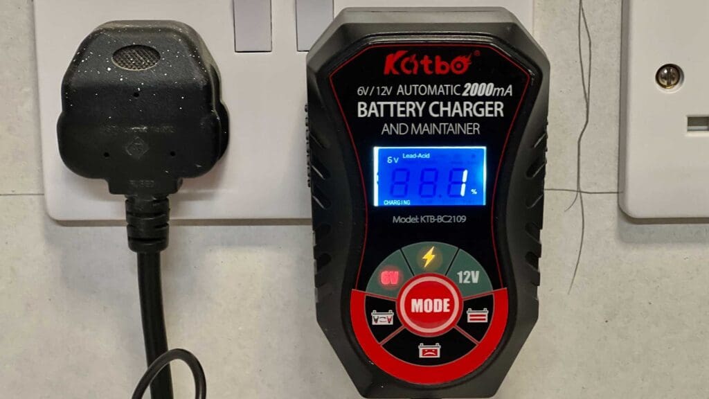 Katbo 6v/12v battery charger