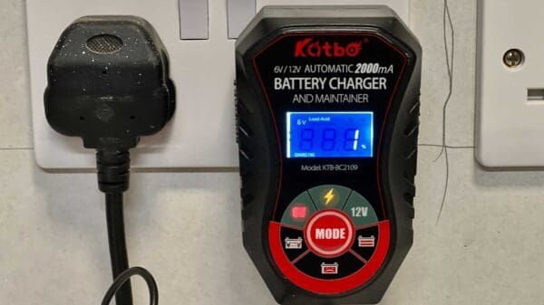 Katbo 6v/12v battery charger