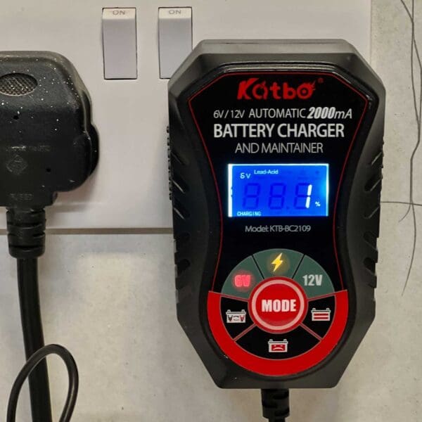 Katbo 6v/12v battery charger