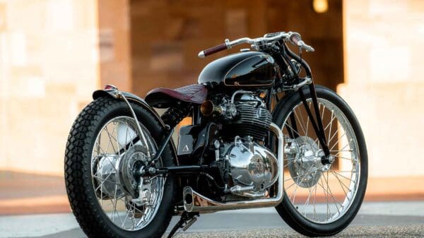 royal_enfield_super_meteor_purpose-built-bobber